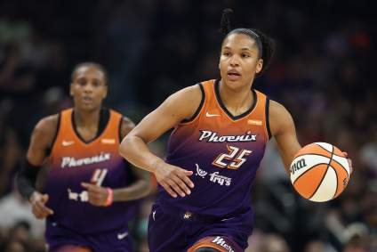 Alyssa Thomas Earns Damian Lillard Comparison From Mercury Coach Before Liberty Game