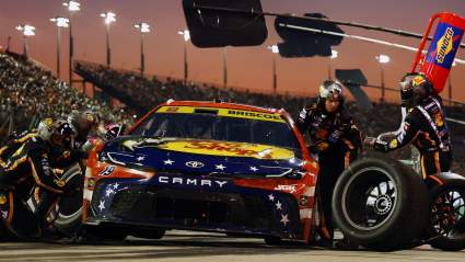 Chase Briscoe Dominates to Win Southern 500 at Darlington