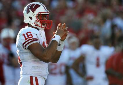 Former $245 Million QB Lends a Hand to Micah Parsons Relocation to Green Bay