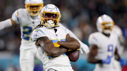 Colts Urged To Considered 2 CBs After Injury Forces Rookie Out