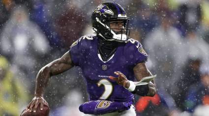 Former Ravens Pro Bowler Joins Wild QB Battle in AFC North