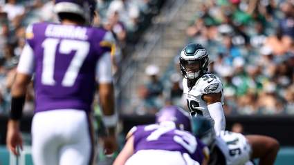 Raiders Land Towering Super Bowl Champion Eagles Cast Off