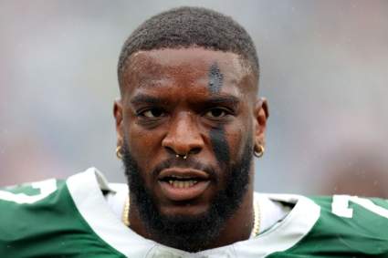Buccaneers $14 Million Edge Rusher Receives Warning From Former Agent