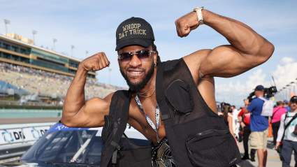 Former Eagles WR Turned WWE Star Makes Triumphant Training Camp Return