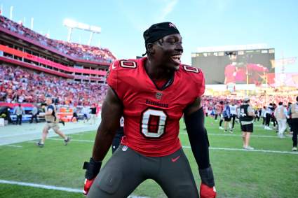 2-Time Super Bowl Champion Issues Challenge to Young Bucs Pass Rusher