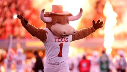 Two Freshmen Longhorns Turn Heads After Prestigious Preseason Nod