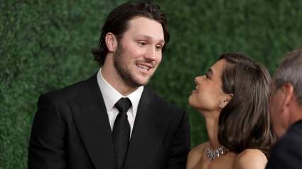 Bills QB Josh Allen and Hailee Steinfeld Rumors Building Up