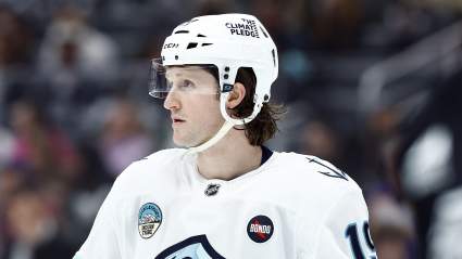 Canucks Trade Pitch Lands Them Former 40-Goal Scorer