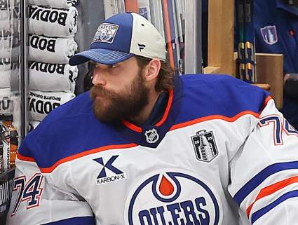 Oilers Trade Idea Lands Reliable Veteran Goaltender