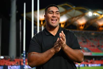 Raiders’ 6-6 373-Pound OL Prospect Predicted to Make Roster Over Waiver Claim Fears