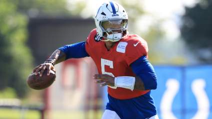 Jets Trade Pitch Flips Draft Pick for $34 Million Big Armed QB