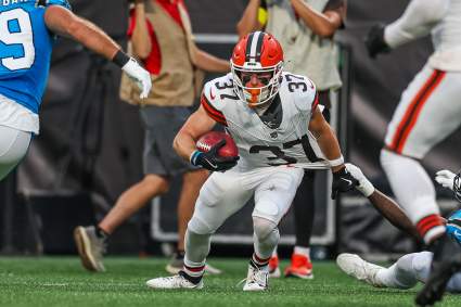Browns Sign 2 Cornerbacks and Cut Ties With Injured WR After Preseason Game