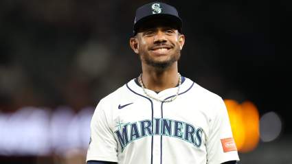 Mariners Star Rebuilds Home for Dominican Resident After Flooding