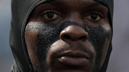 Cowboys Defensive Lineman Leaves Practice With Injury