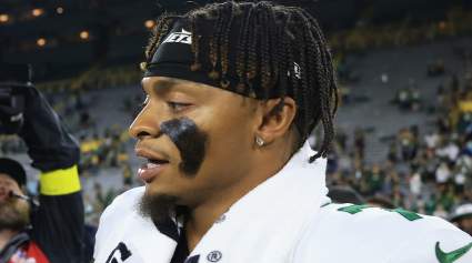 Jets & Justin Fields Awaiting Result of ‘Most Important’ Battle Left