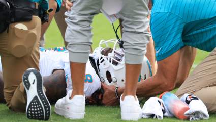 Dolphins Trade Idea Brings In 3,100 Yard Weapon After RB’s Injury