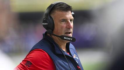 Patriots’ Vrabel Gets Blunt on 2 Veterans After Cutting Them