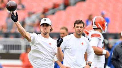 Browns Trade Pitch Flips Kenny Pickett for Pick, Replaces Him With Pro-Bowl Vet