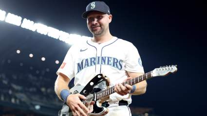 Mariners Celebrate Vedder Cup Win as Raleigh Makes History