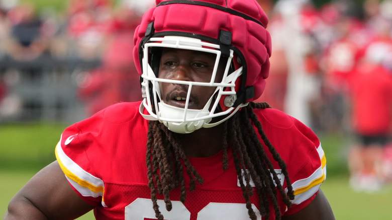 Chiefs RB Kareem Hunt suffers camp and preseason injury.