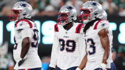 Bears Urged to Trade for 6’5″, 285-lb Pass Rusher Amid Concerns