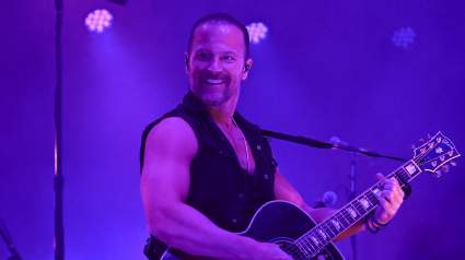 Country Artist Kip Moore Reveals NASCAR Favorites Before Darlington Show