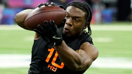 Broncos Follow Familiar Pattern With Rookie 2nd-Round Draft Pick