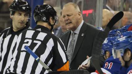 Rangers Ex-Coach Moves to KHL