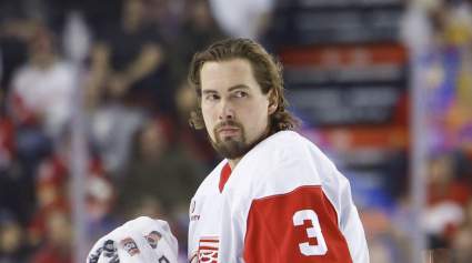 Maple Leafs Could Consider Reunion with Former D-Man