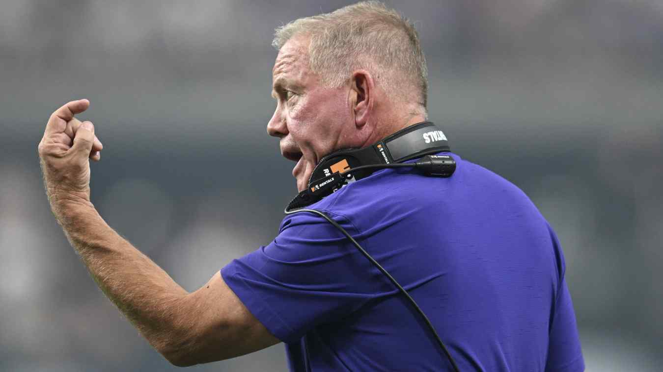 Brian Kelly Text Message LSU's Brian Kelly Sends Strong Message After Week 2 Struggles