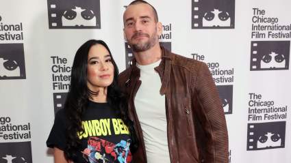 WWE Shop Accidentally Spoils Return of Former Three-Time Divas Champion