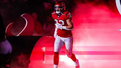Broncos Tap Former Texans LB For Game Day vs Colts After Decision on Star