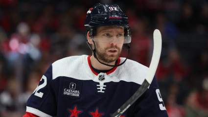 Insider: Former 27-Goal Scorer ‘Waiting’ to Sign With Maple Leafs