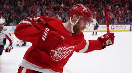 Red Wings Coach Calls Out Veteran Forward Ahead of Season