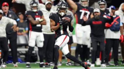 Falcons Get Big Update on Injury to WR Darnell Mooney