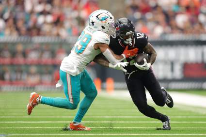 Cowboys Urged to Sign 16-Interception Free Agent CB After DaRon Bland Injury