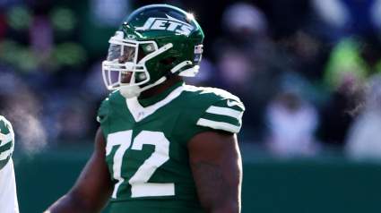 Jets Fans Demand Micheal Clemons Be Cut After Costly Bills Mistake