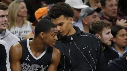 San Antonio Spurs Urged to Keep De’Aaron Fox With Victor Wembanyama