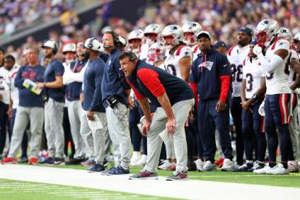 Patriots’ Mike Vrabel Gives Significant Coaching Staff News Ahead of Dolphins