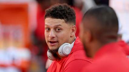 Shedeur Sanders Beats Out Chiefs’ Patrick Mahomes in Stunner