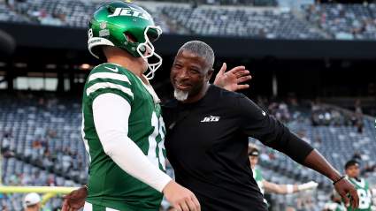 Aaron Glenn Fires off 2-Word Message After Jets-Titans Trade