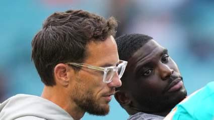Tyreek Hill to Chiefs Talk Heats Up After Dolphins Loss & Worthy Injury