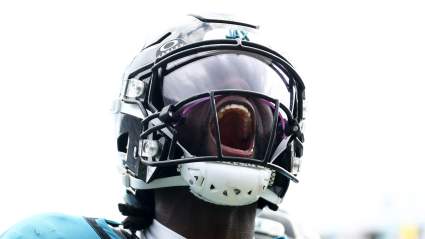 Jaguars Seek Balance Against Texans’ Aggressive Pass Rush