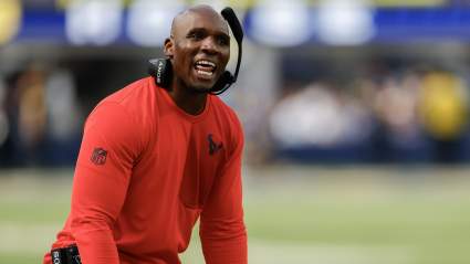 DeMeco Ryans Makes No Excuses For Texans Offensive Line After Week 1 Loss