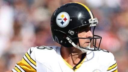 Steelers QB Aaron Rodgers Makes Big-Time Comparison for Young WR