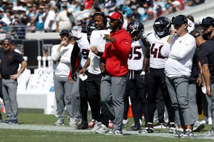 Texans’ DeMeco Ryans Sends Clear Message on Interaction With Refs in Jags Loss