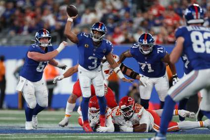 Russell Wilson’s Former Teammate Takes Shot at Giants QB After He’s Benched