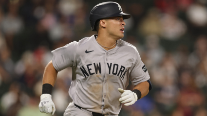 Yankees Ignore Shortstop’s Struggles, Pass on Help