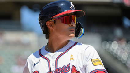 Braves Betting on Gold Glover to Fix Shortstop Problem in 2026