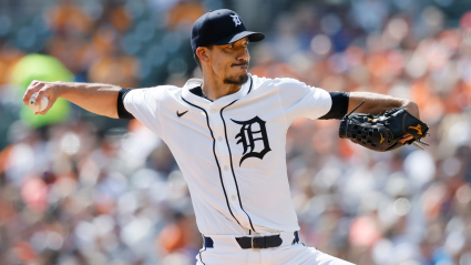 Tigers Cut Veteran Pitcher as AL Central Lead Slips Away